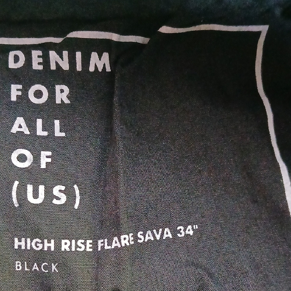 Universal Standard Dark Denim Jeans - Picture 3 of 5